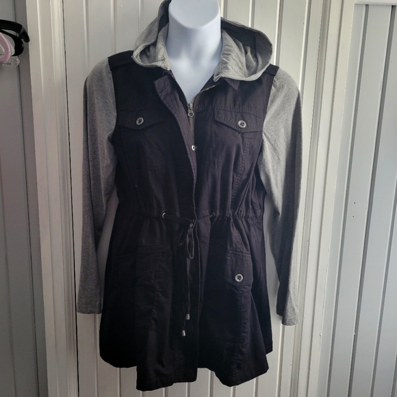 Torrid Hooded Jacket Black - Picture 1 of 5